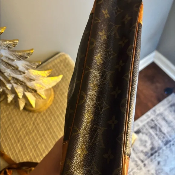 Luxury Brown Monogram Crossbody Bag - Picture 4 of 10